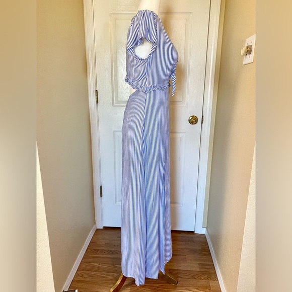 Blue & White Stiped Cutout Tie Vacation Dress - Picture 3 of 9